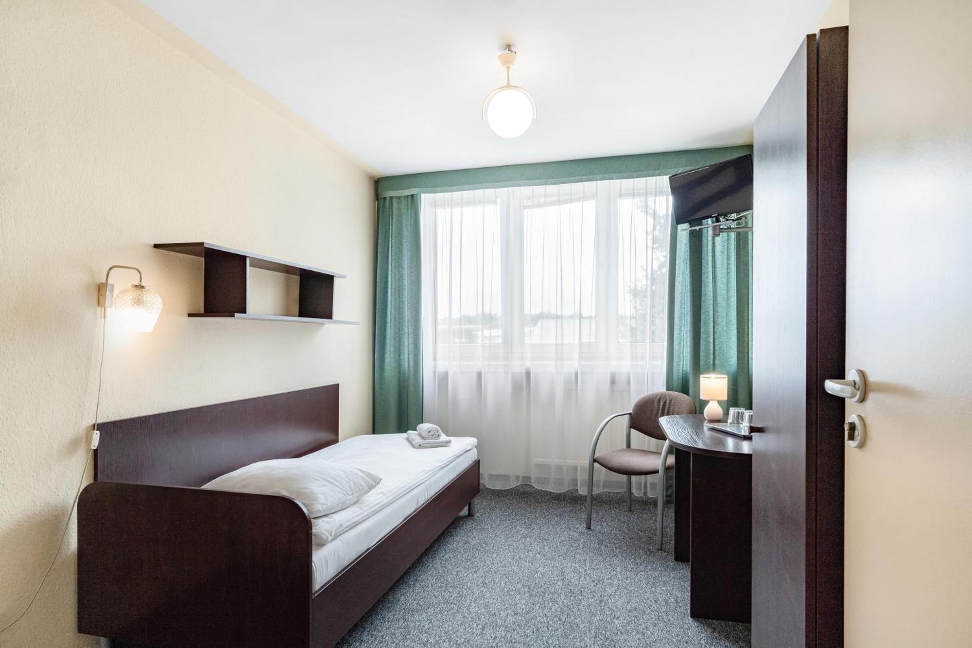Hotel Alf Krakow Bagian luar foto