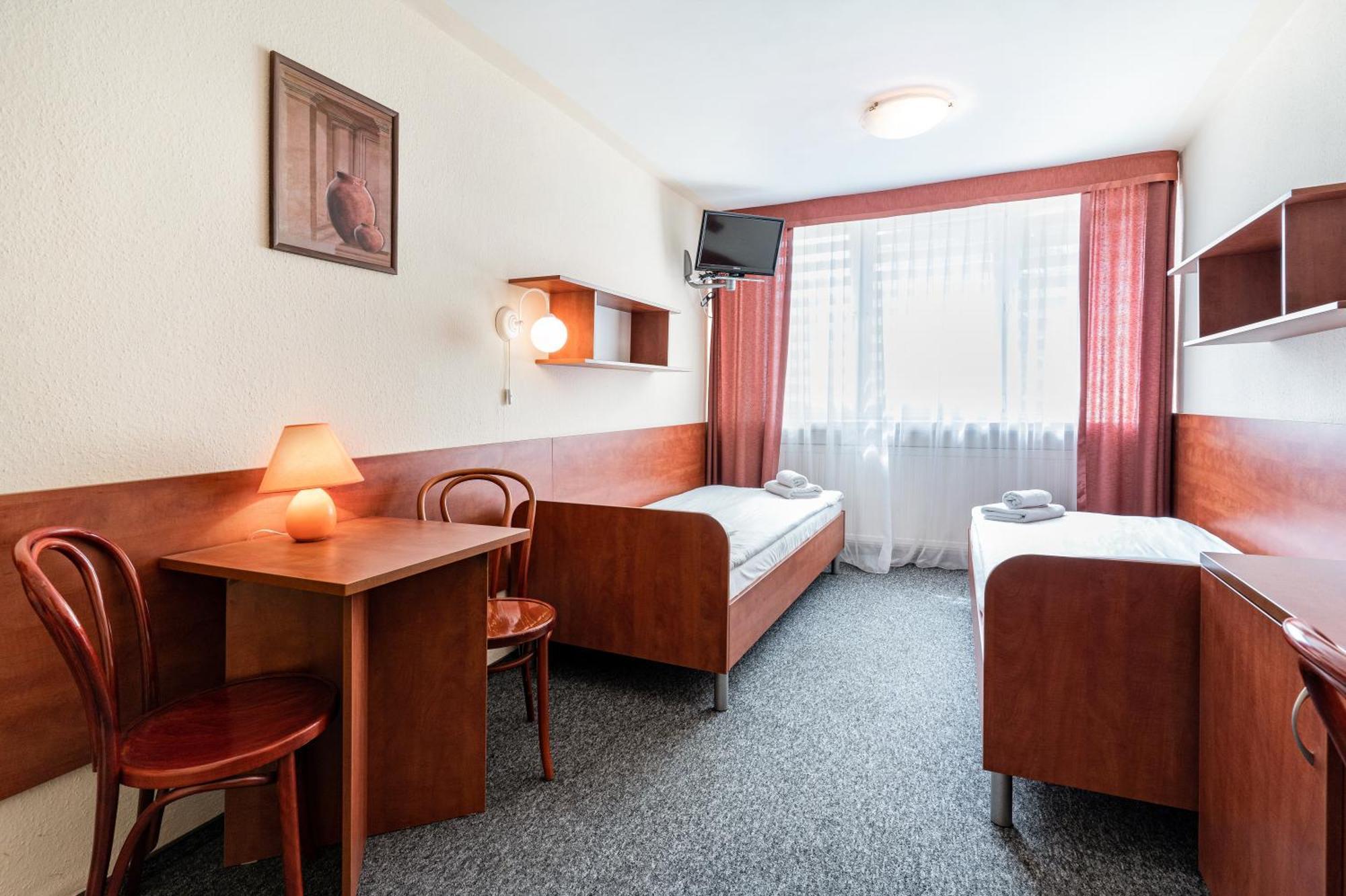 Hotel Alf Krakow Bagian luar foto