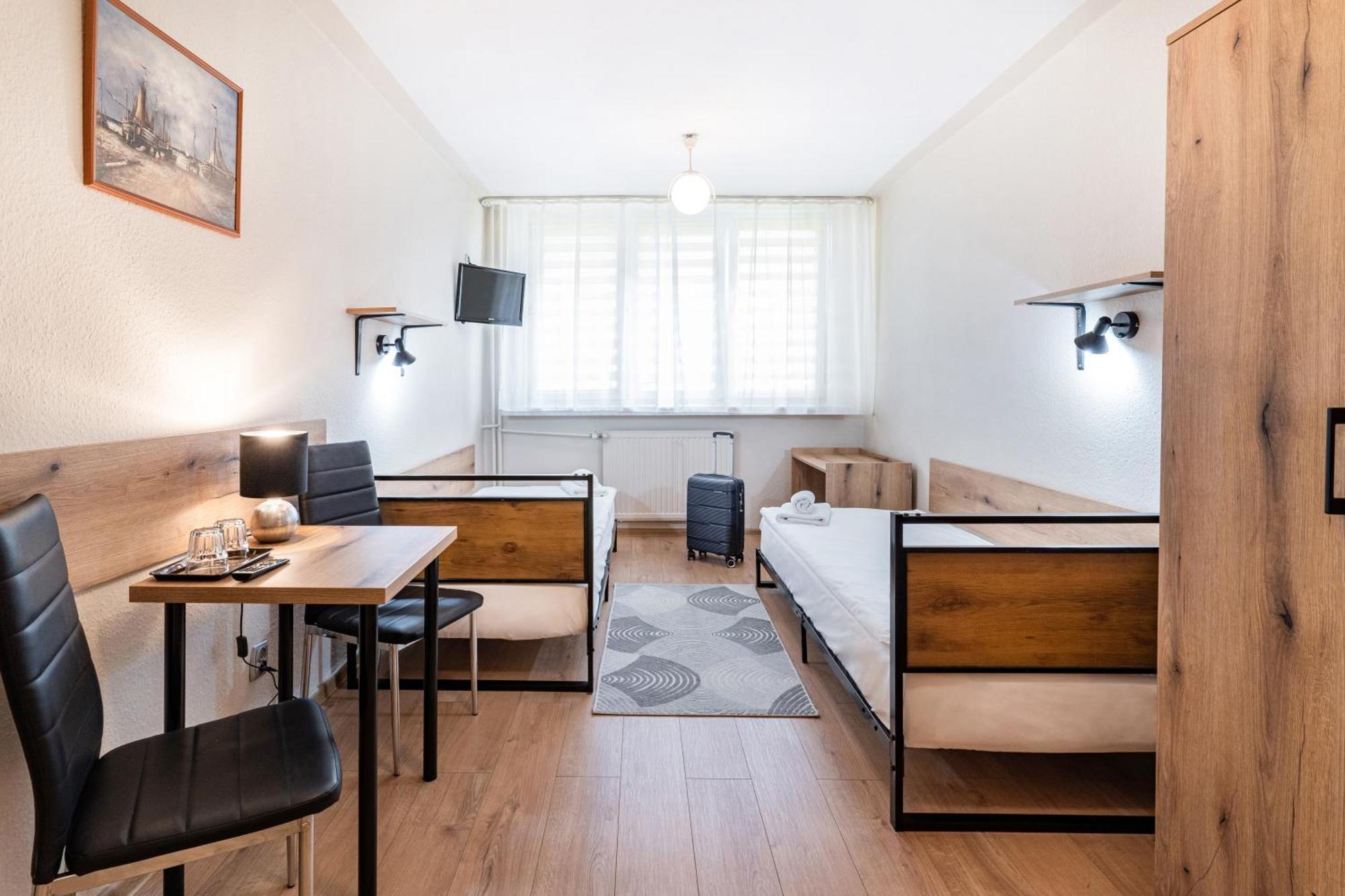 Hotel Alf Krakow Bagian luar foto