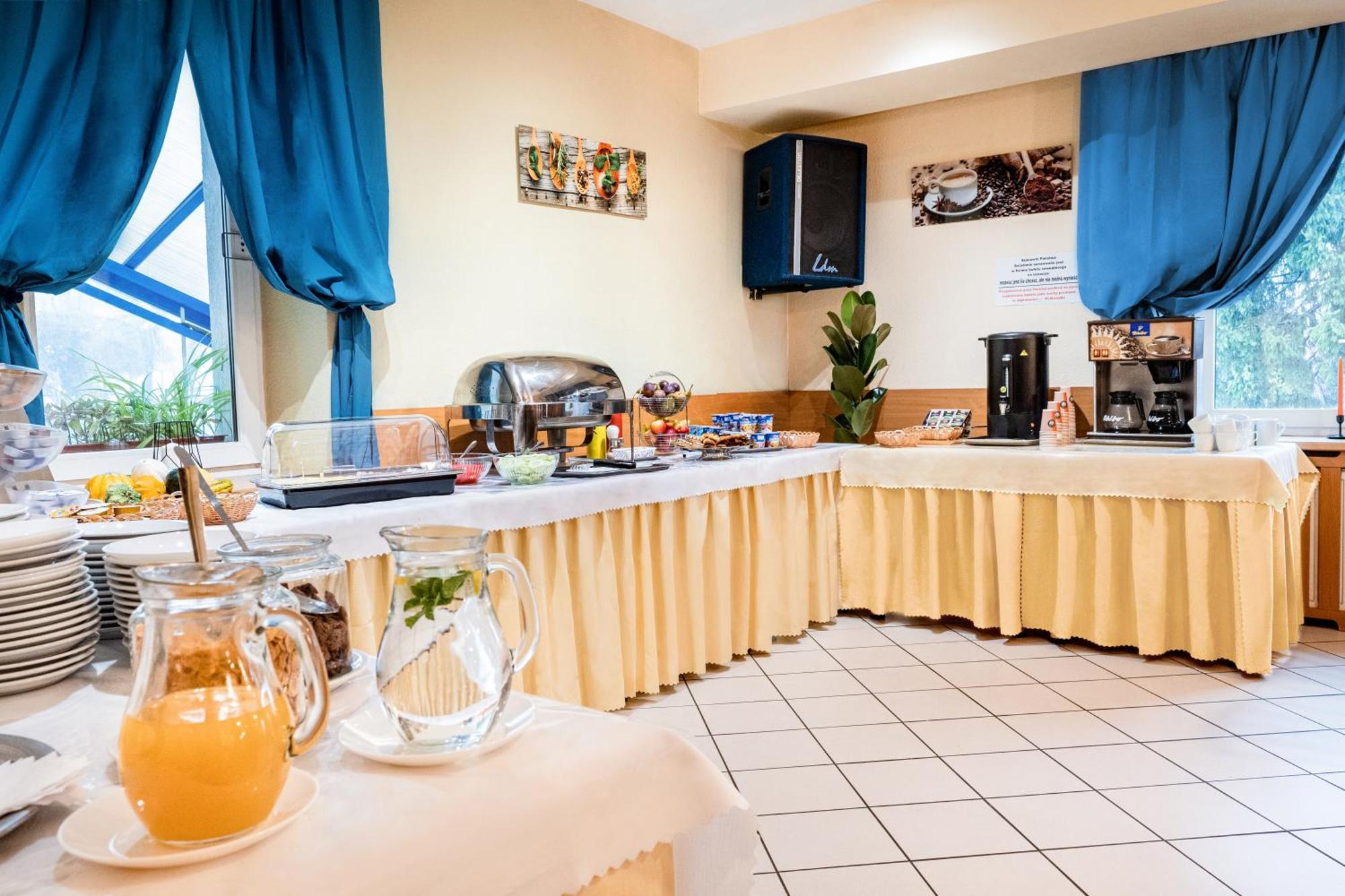 Hotel Alf Krakow Bagian luar foto