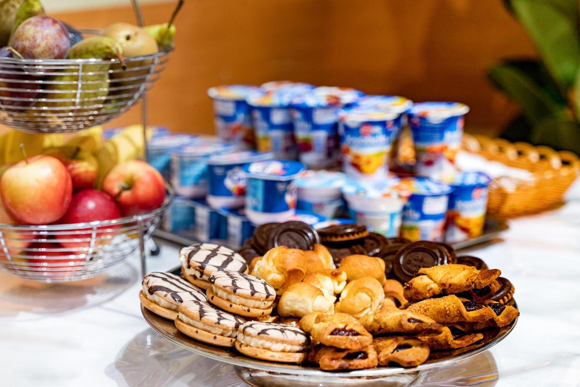 Hotel Alf Krakow Bagian luar foto