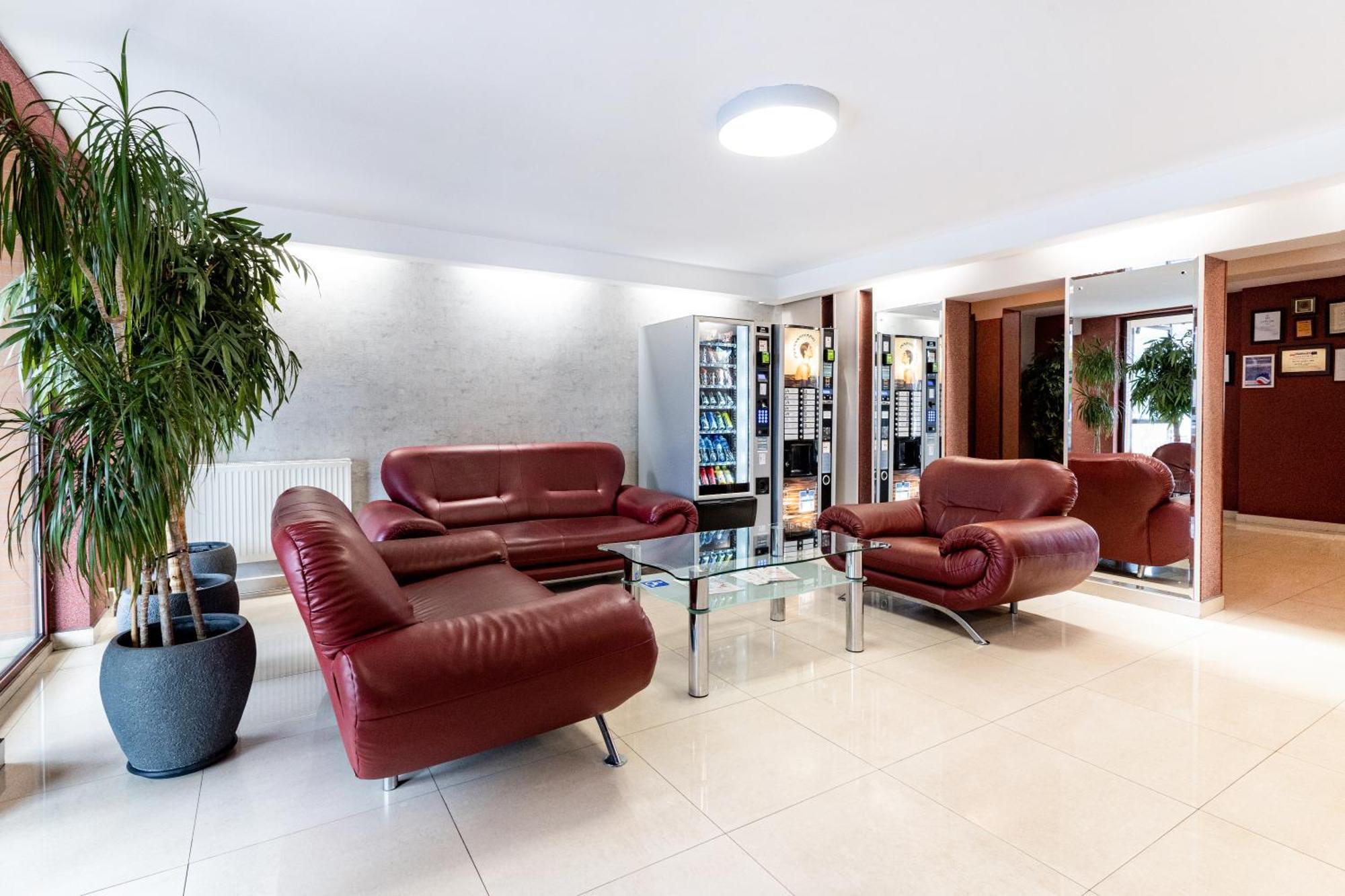 Hotel Alf Krakow Bagian luar foto