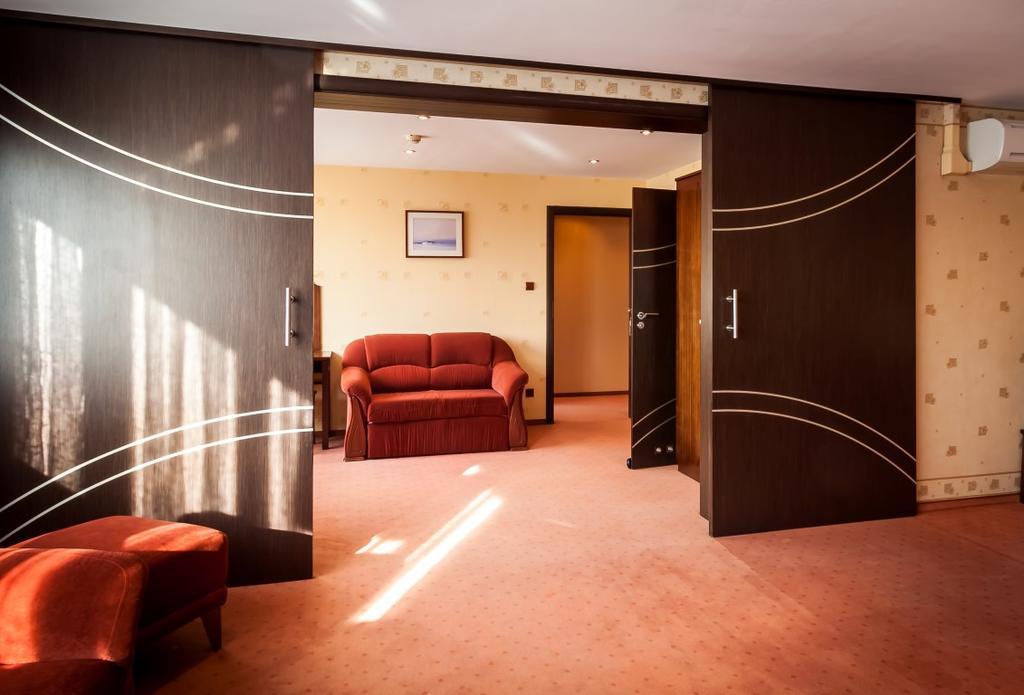 Hotel Alf Krakow Bagian luar foto